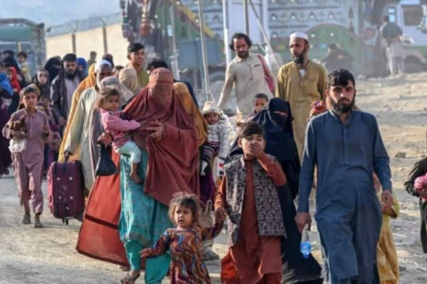 गतवर्ष एक लाख ५० हजार अफगानी आप्रबासी स्वदेश फर्किए